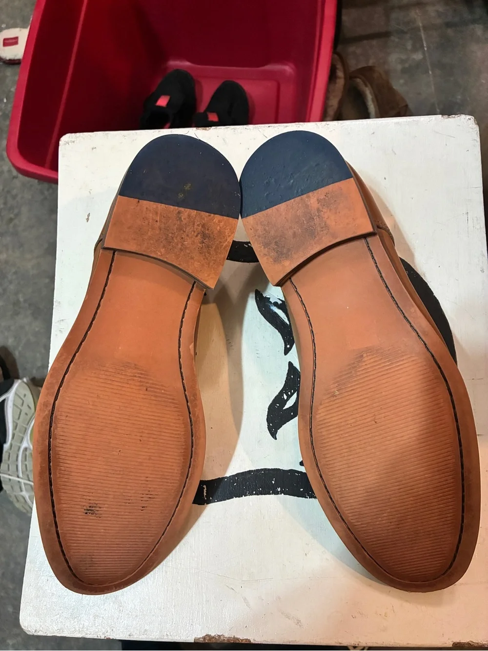 Men's Tan Leather Lace-Up Derby Shoes